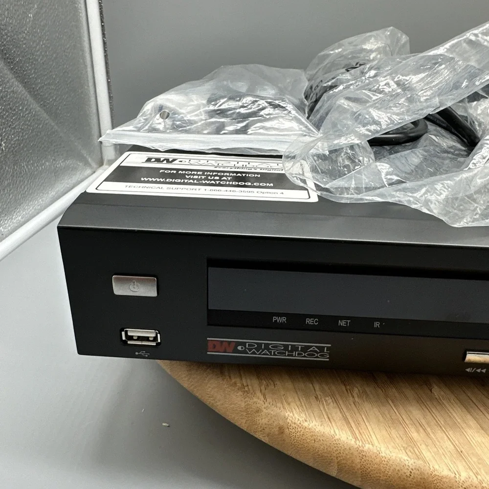 Digital Watchdog VMAX - VMAX8 8CH DVR 500GB Security Recorder Brand New